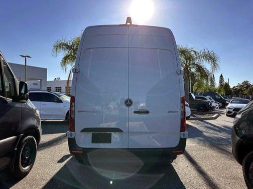 2025 Mercedes-Benz Sprinter 2500 144 WB