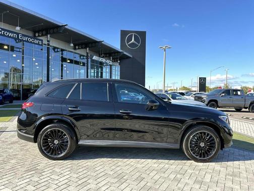 2026 Mercedes-Benz GLC 300 Base