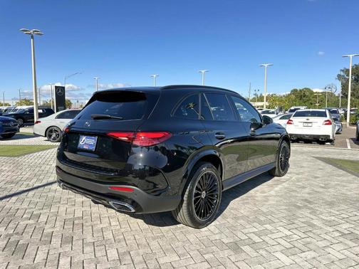 2026 Mercedes-Benz GLC 300 Base