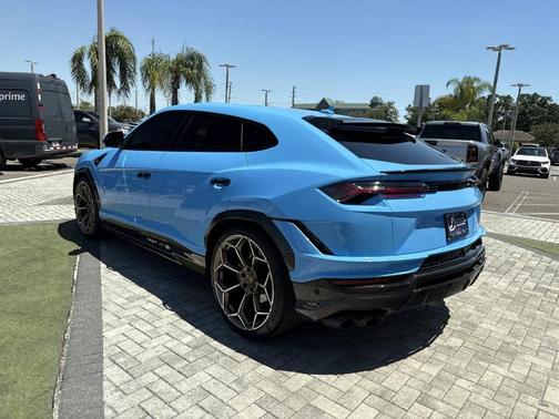 Blu Cepheus Metallic 2024 Lamborghini Urus Performante