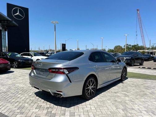 2024 Toyota Camry SE