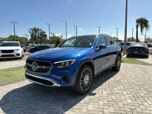 2025 Mercedes-Benz GLC 300 Base