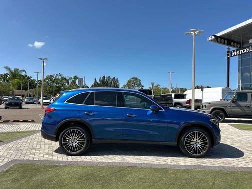 2025 Mercedes-Benz GLC 300 Base