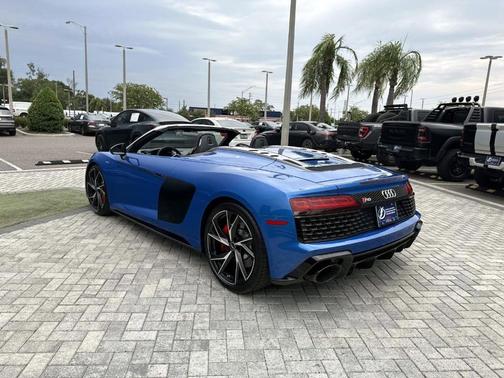 Ara Blue Crystal Effect w/ Black Roof 2022 Audi R8 5.2 V10 performance