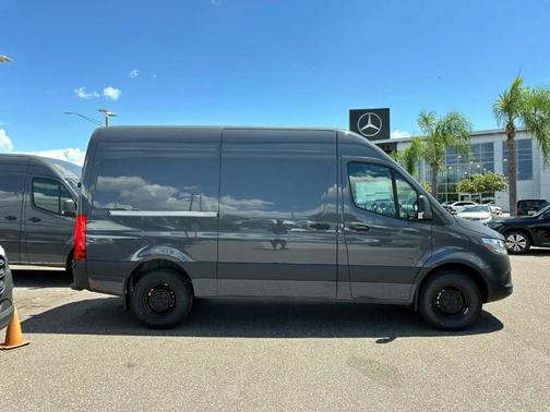2025 Mercedes-Benz Sprinter 2500 144 WB