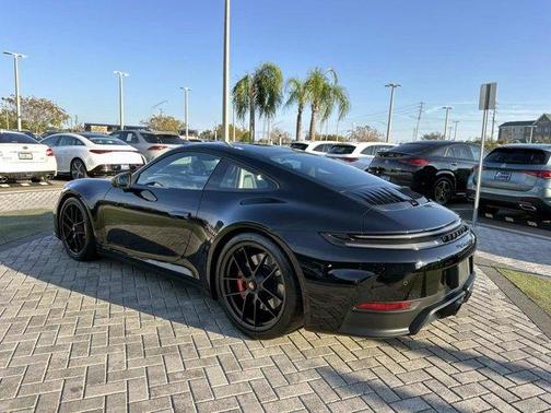 2025 Porsche 911 Carrera GTS