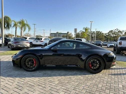 2025 Porsche 911 Carrera GTS