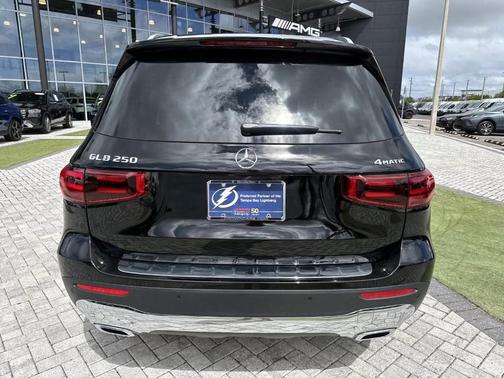 2025 Mercedes-Benz GLB 250 Base 4MATIC