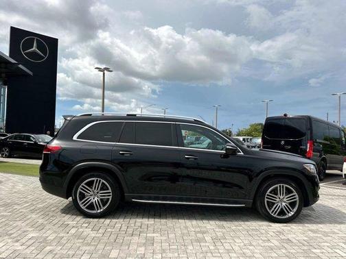 2021 Mercedes-Benz GLS 450 4MATIC