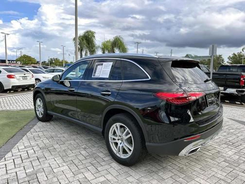 2025 Mercedes-Benz GLC 300 Base