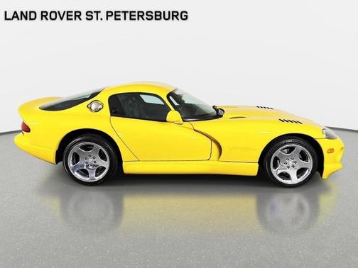 Yellow 2001 Dodge Viper GTS