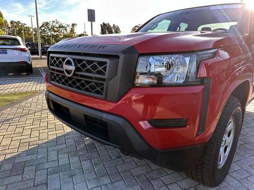 2022 Nissan Frontier S