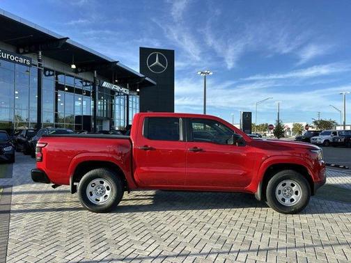 2022 Nissan Frontier S