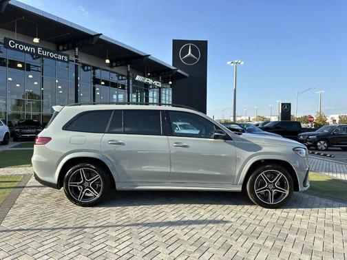 2026 Mercedes-Benz GLS 450 4MATIC
