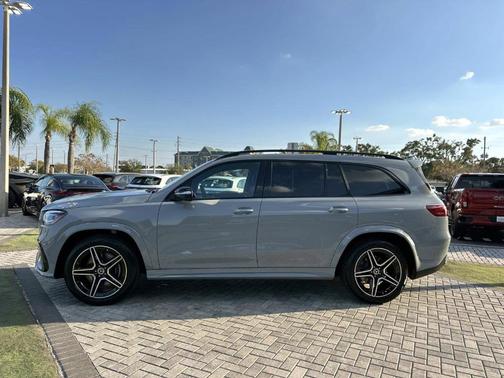 2026 Mercedes-Benz GLS 450 4MATIC