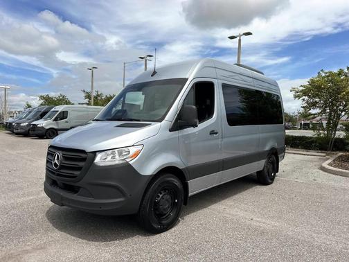 2025 Mercedes-Benz Sprinter 2500 144 WB Standard Roof Passenger