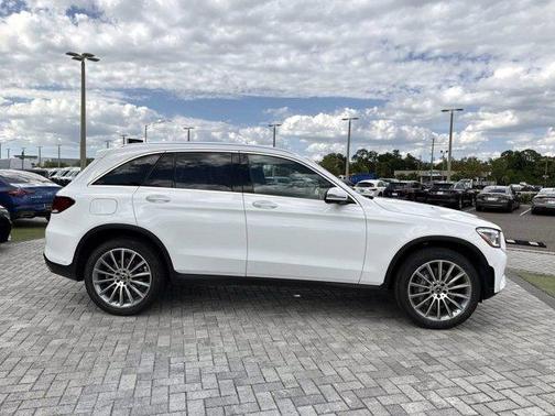 White 2022 Mercedes-Benz GLC 300 Base