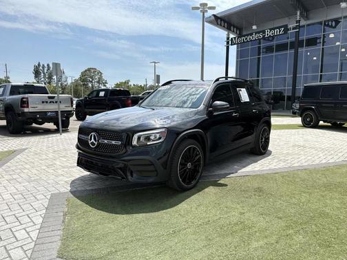 Midnight Black 2023 Mercedes-Benz GLB 250 Base
