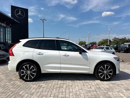 2025 Volvo XC60 B5 Plus