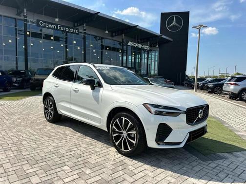 2025 Volvo XC60 B5 Plus