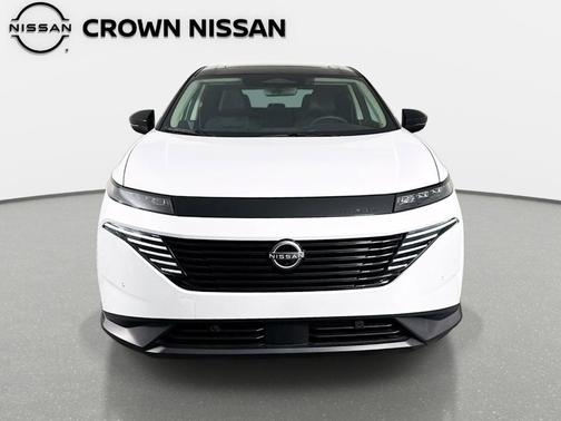 White / Black 2025 Nissan Murano SL