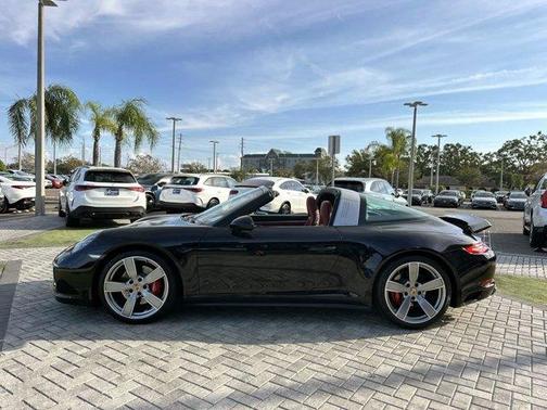 2019 Porsche 911 Targa 4S