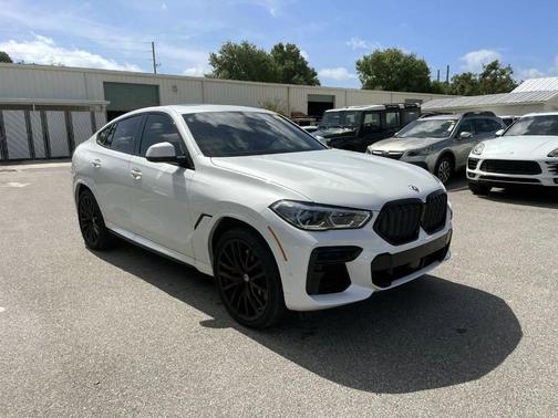 White 2023 BMW X6 M50i