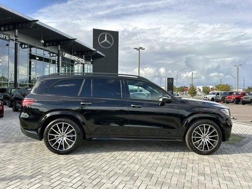 2025 Mercedes-Benz GLS 450 4MATIC