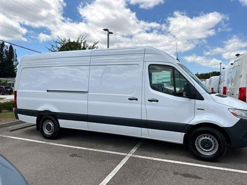 2024 Mercedes-Benz eSprinter 2500 170 WB High Roof Cargo