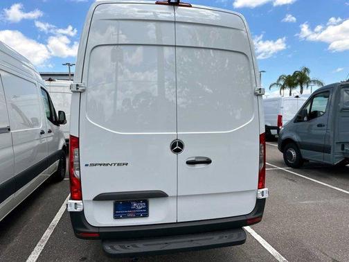 2024 Mercedes-Benz eSprinter 2500 170 WB High Roof Cargo