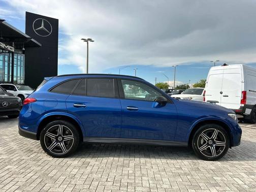 2025 Mercedes-Benz GLC 350e Base 4MATIC