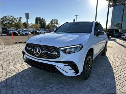 2026 Mercedes-Benz GLC 300 Base