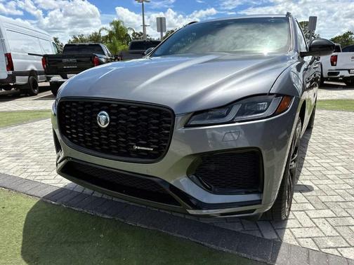 2024 Jaguar F-PACE P400 R-Dynamic S