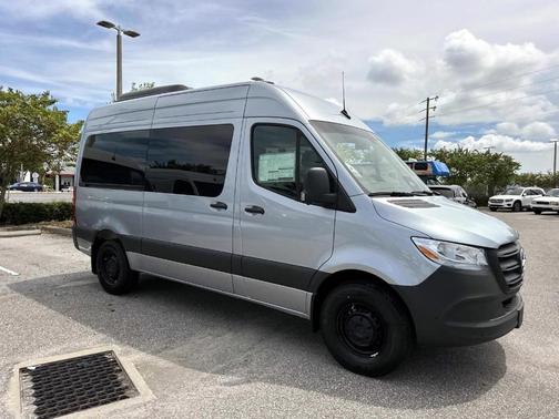 2025 Mercedes-Benz Sprinter 2500 144 WB Standard Roof Passenger