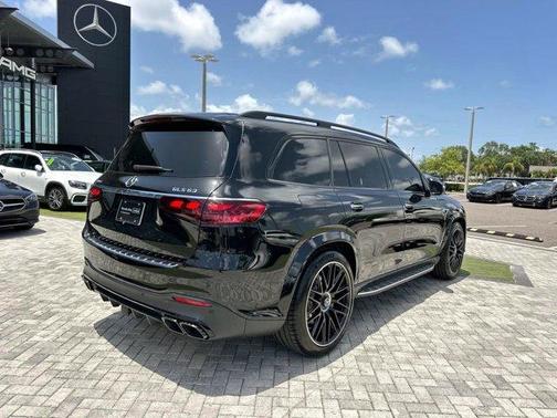 2025 Mercedes-Benz AMG GLS 63 Base