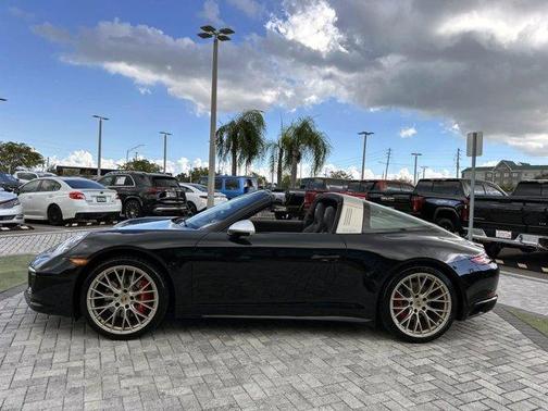 2019 Porsche 911 Targa 4 GTS