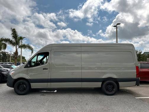 2025 Mercedes-Benz Sprinter 2500 170 WB