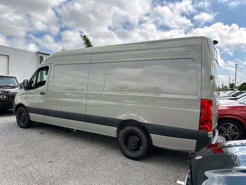2025 Mercedes-Benz Sprinter 2500 170 WB