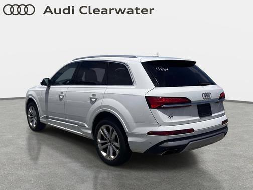 Carrara White 2025 Audi Q7 55 Premium Plus