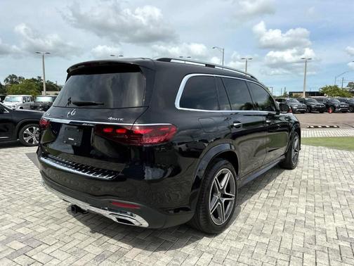 2024 Mercedes-Benz GLS 450 4MATIC