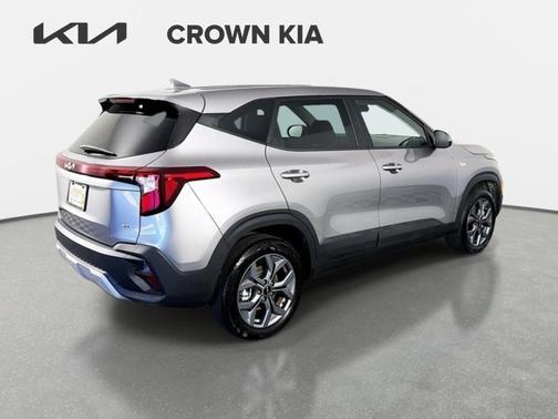 Gray 2026 Kia Seltos LX