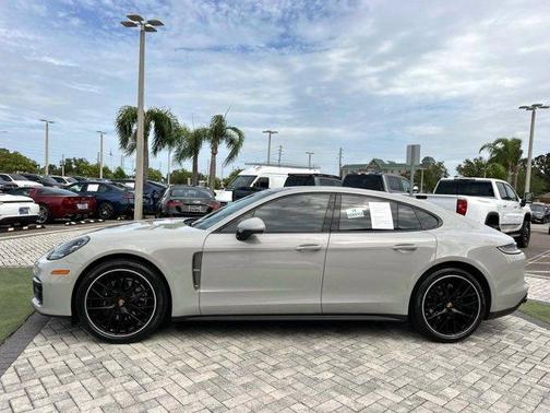 2023 Porsche Panamera Platinum Edition