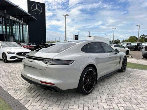 2023 Porsche Panamera Platinum Edition
