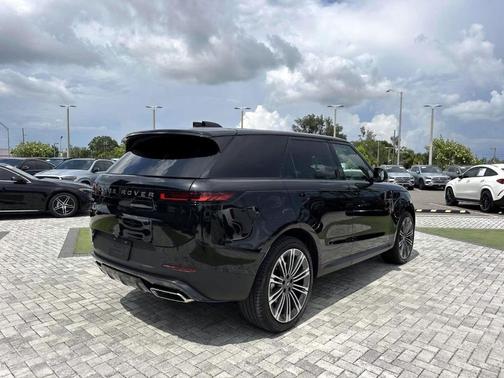 2024 Land Rover Range Rover Sport SE