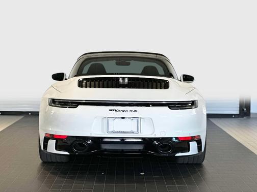 2022 Porsche 911 Targa 4S