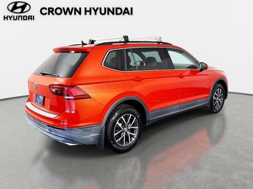 Habanero Orange Metallic 2019 Volkswagen Tiguan 2.0T SE