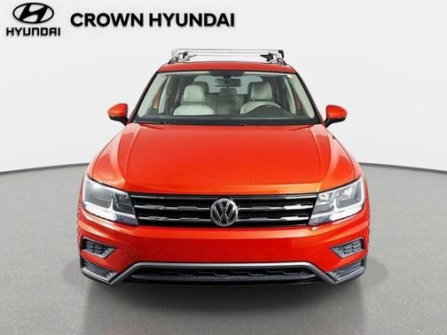 Habanero Orange Metallic 2019 Volkswagen Tiguan 2.0T SE