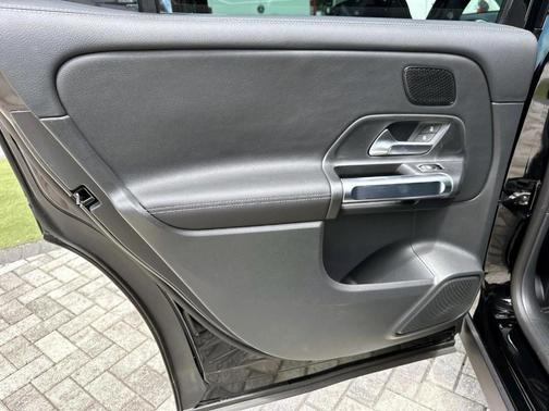 2025 Mercedes-Benz GLB 250 Base 4MATIC