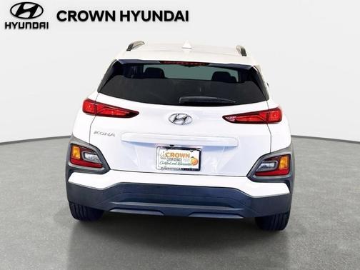 White 2019 Hyundai KONA SEL