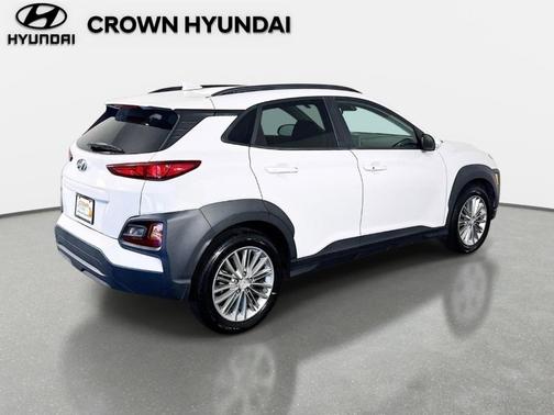White 2019 Hyundai KONA SEL
